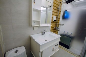 JJ Midcity Inn