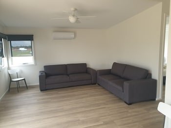 Lara Lodge B&B