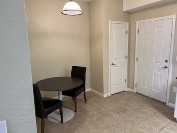 Washburn Hotel Suites