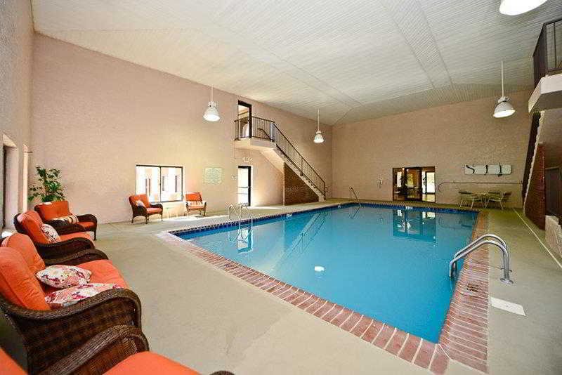Manchester Heritage Inn And Suites