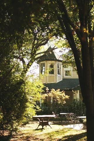 The Sanford House Inn & Spa