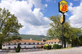 Super 8 by Wyndham Burnham/Lewistown