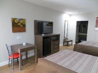 Grand Villa Inn & Suites