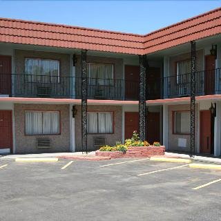 High Chaparral Inn