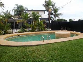 Cool Palms Motel