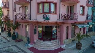 Saint George Hotel & Medical Spa