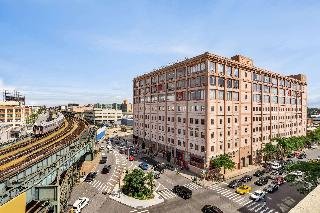Days Inn by Wyndham Long Island City