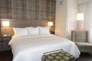 Radisson Kingswood Hotel And Suites