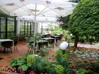 Pela Hotel