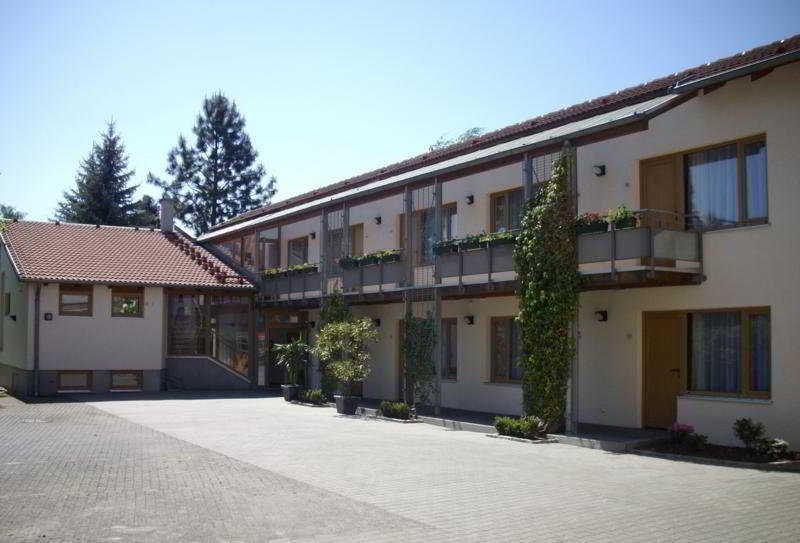 Port Inn
