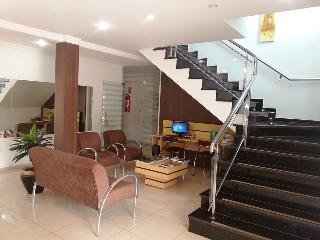 Ellus Hotel