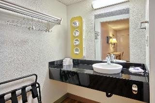 Motel 6 Fresno - Blackstone South