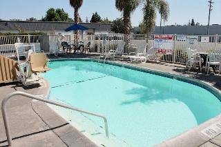 Motel 6 Fresno - Blackstone South