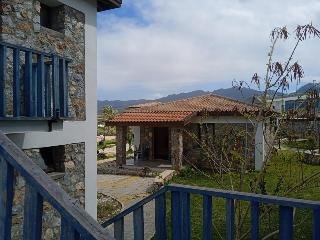 Ardic Agaci Tatil Koyu