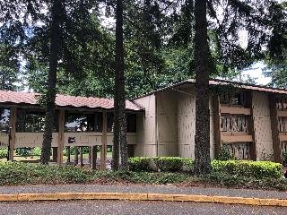 Olympia Hotel at Capitol Lake