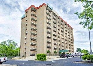 Rodeway Inn & Suites