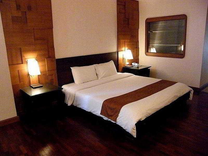The Sea Breeze Jomtien Resort