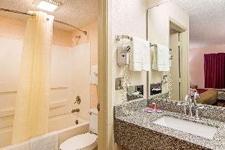 Econo Lodge Madison Airport