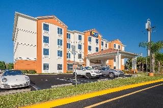 Comfort Inn & Suites Maingate South