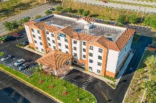 Comfort Inn & Suites Maingate South