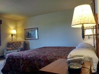 GrandStay Madelia