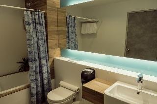 VIP Hotel Singapore