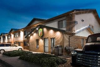Super 8 by Wyndham Murdo