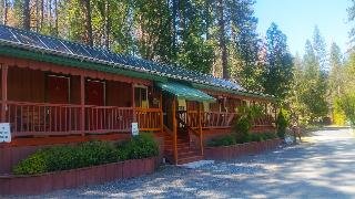 Yosemite Riverside Inn