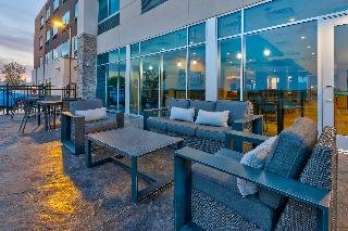 Holiday Inn Express & Suites Cedar Springs – Grand Rapids N