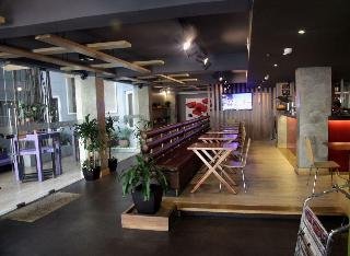 Capital O 820 Guijo Suites Makati