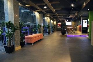 Capital O 820 Guijo Suites Makati