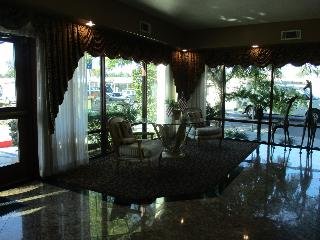 Tarzana Inn