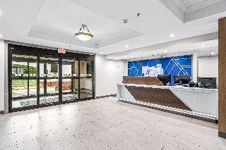 Holiday Inn Express Hotel & Suites Carneys Point