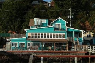 Nimpkish Hotel