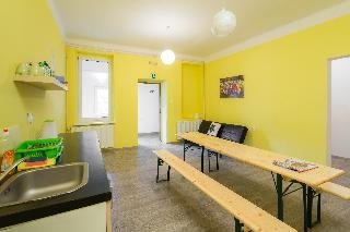 Easy Housing Hostel In Prague