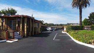 Hitching Post Studios Inn