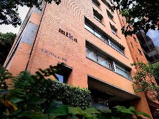 Hotel Mika Suites