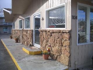 Laramie Valley Inn