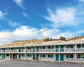 Rodeway Inn & Suites