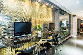 Lloyd's Apartasuites