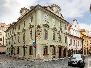 OREA Place Charles Bridge