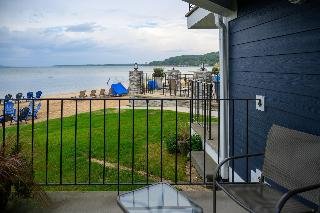 Pointes North Beachfront Resort Hotel