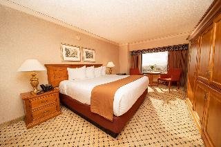 Reno Suites