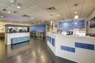 Emerald Coast Inn & Suites