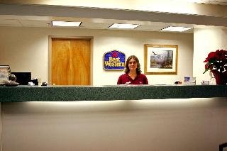 Collins Inn & Suites