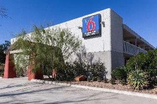 Motel 6 Uvalde Tx