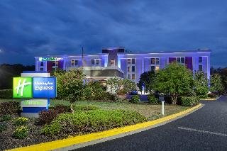 Holiday Inn Express Washington DC East - Andrews AFB