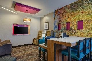 Holiday Inn Express Washington DC East - Andrews AFB
