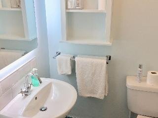 Derrin Guest House