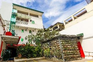 City Smiles Apartelle by OYO Rooms